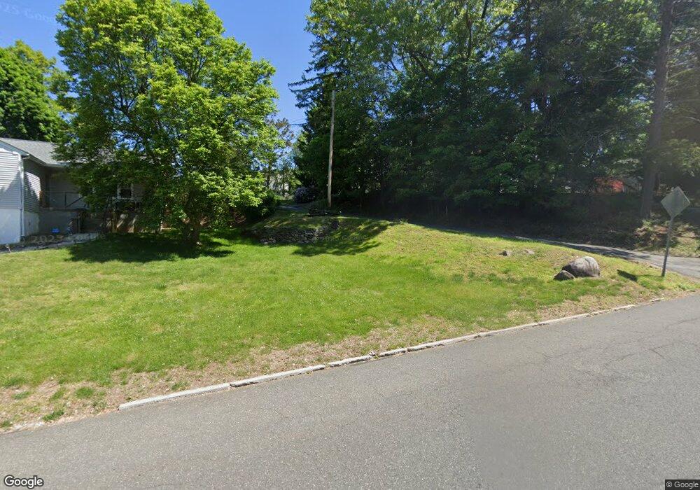 81 Summit St, Tarrytown, NY 10591 - photo 1