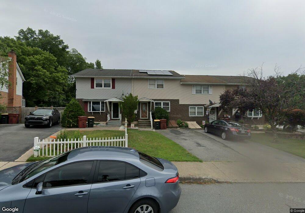 3372 S 2nd St, Whitehall, PA 18052 - photo 1