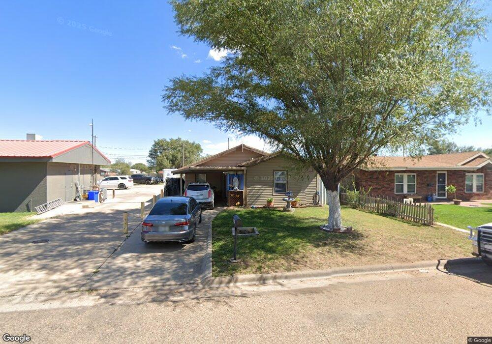 709 Binkley Ave, Dumas, TX 79029 - photo 1