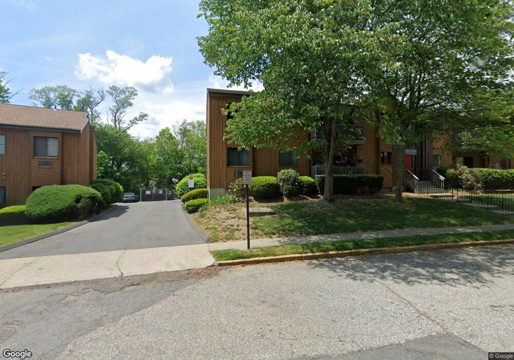 55 Riverview Dr, Bridgeport, CT 06606 - photo 1