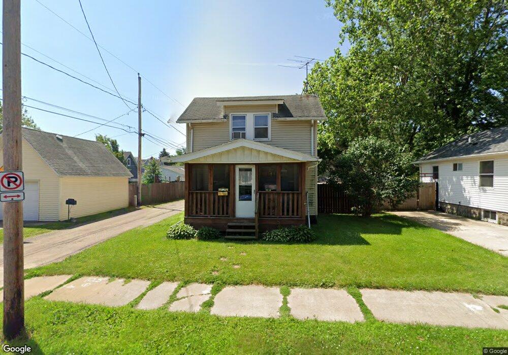 385 16th Ave SW, Cedar Rapids, IA 52404 - photo 1