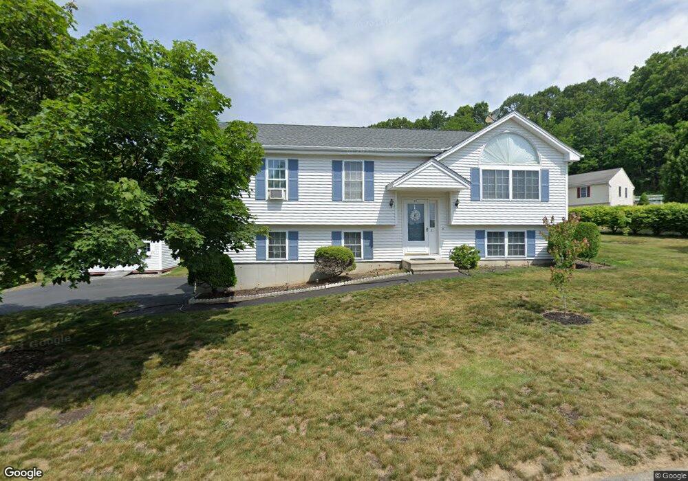 21 Pinewood Ln, Worcester, MA 01609 - photo 1