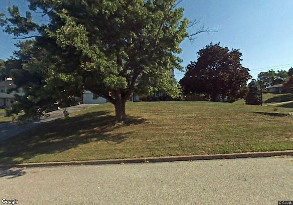 201 Laurel Ln, Broomall, PA 19008 - photo 1