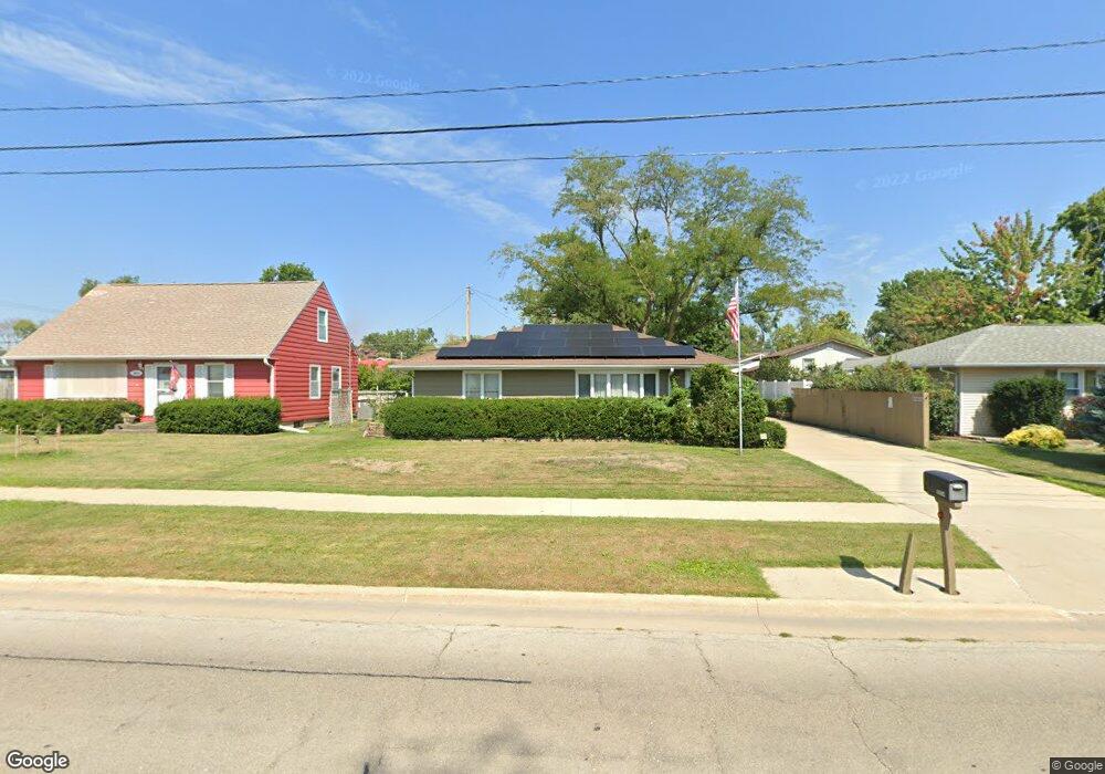 2624 E Ave NW, Cedar Rapids, IA 52405 - photo 1