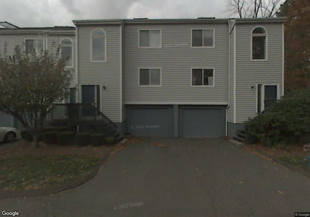 11 Hunters Run, Cromwell, CT 06416 - photo 1