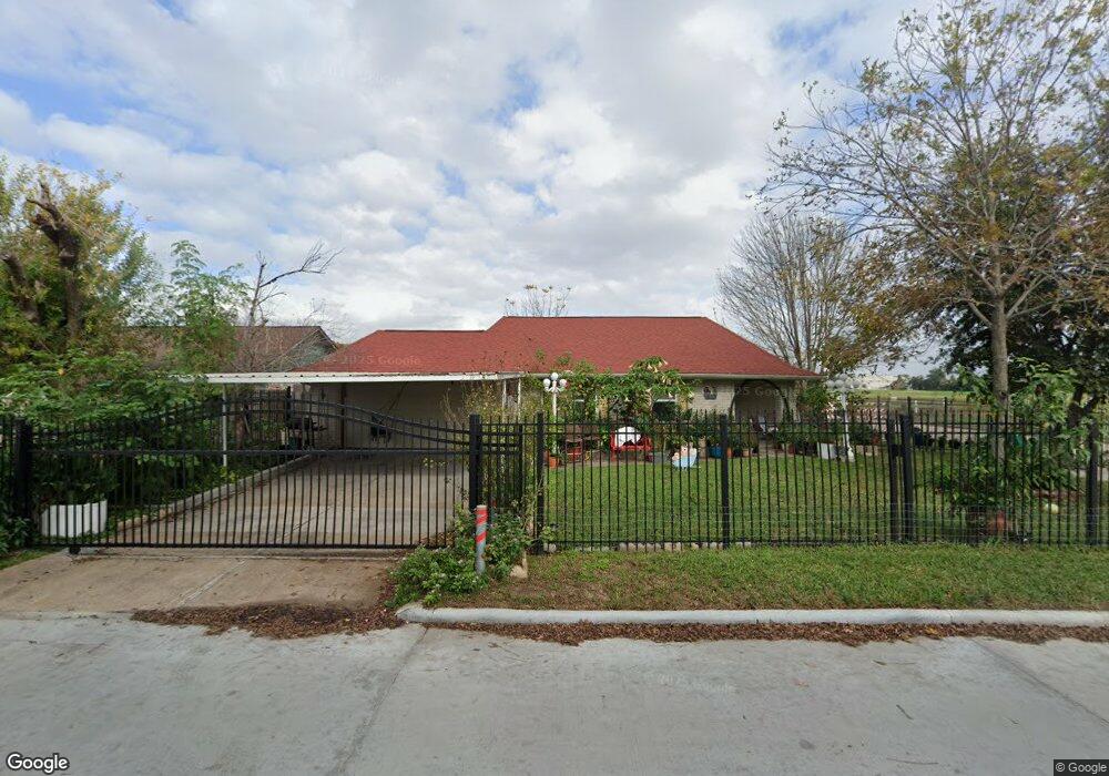 902 Point Blank Dr, Houston, TX 77038 - photo 1