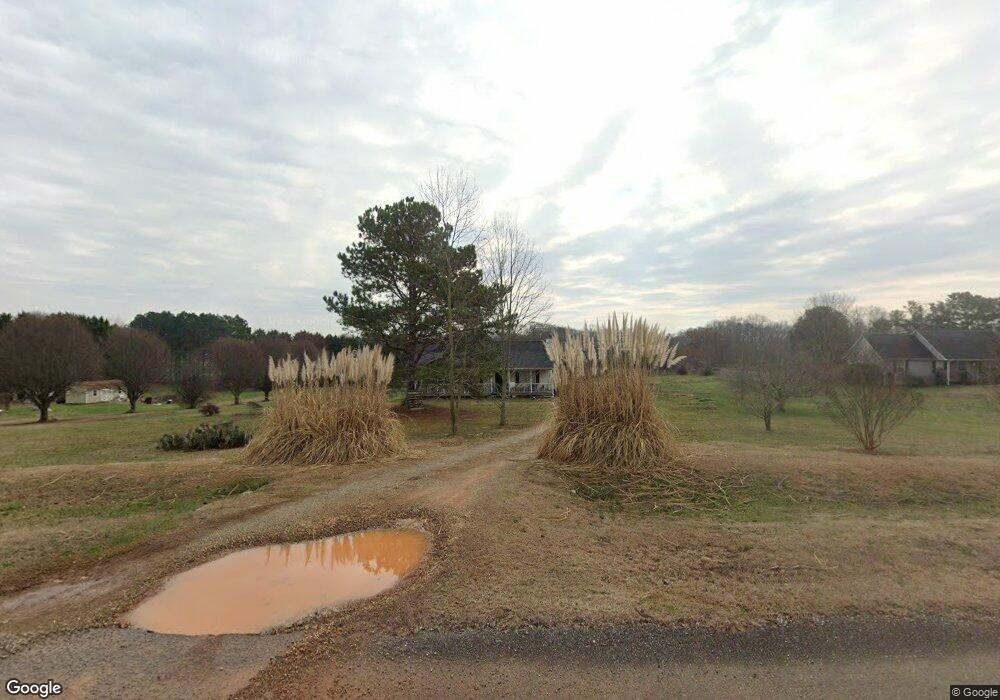 205 Hawks Nest Rd, Commerce, GA 30529 - photo 1