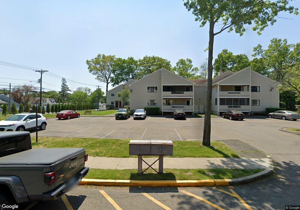 15 Lance Cir unit 15, Bridgeport, CT 06606 - photo 1