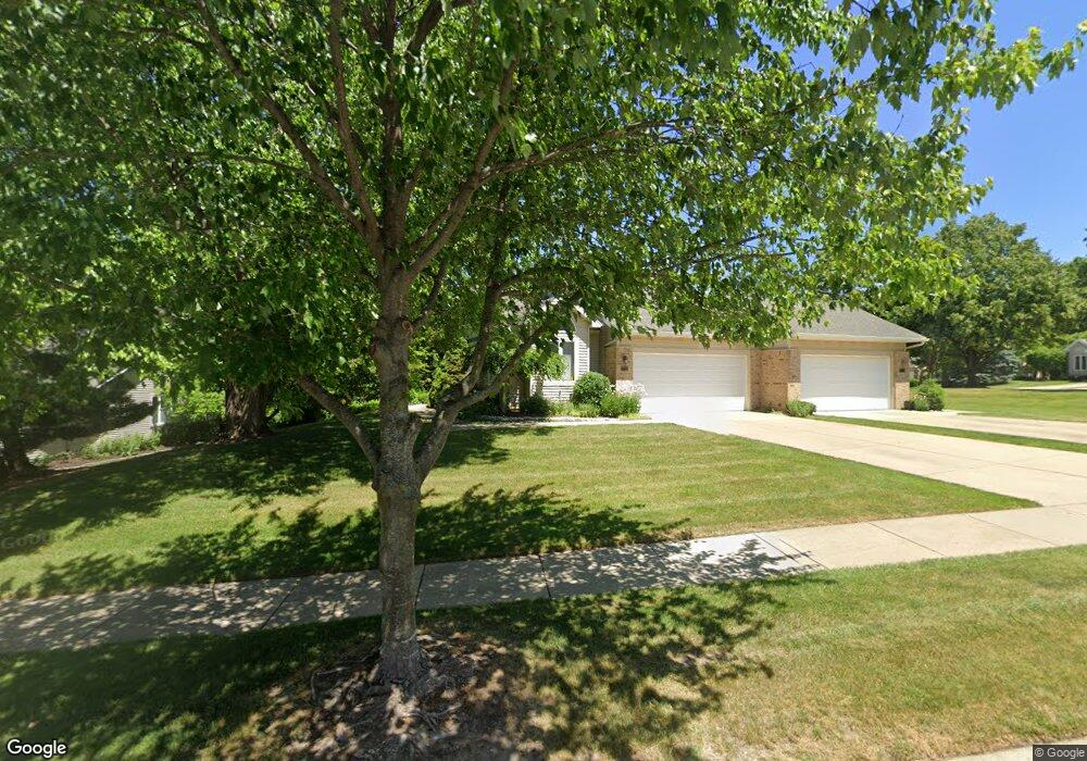 2116 Shetland Dr NE unit 27, Grand Rapids, MI 49505 - photo 1