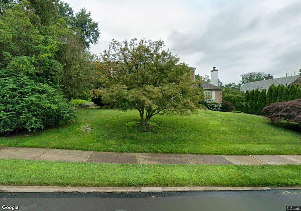 7812 Cobden Rd, Glenside, PA 19038 - photo 1