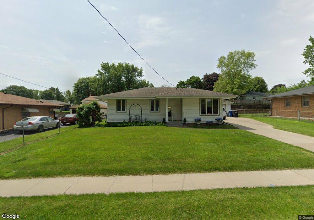 2747 E Tiffin Ave, Des Moines, IA 50317 - photo 1