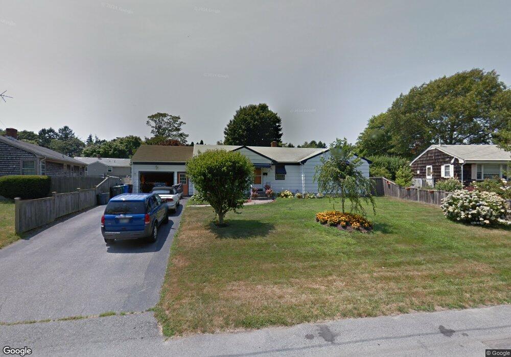 52 Maplewood Rd, Middletown, RI 02842 - photo 1