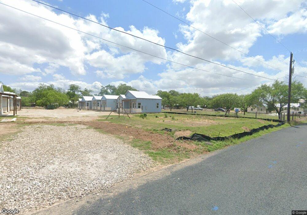 506 E Ufer St unit 21/2, Fredericksburg, TX 78624 - photo 1