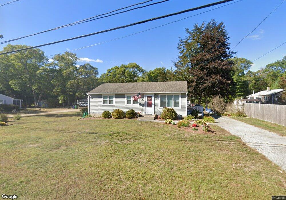 17 Mautucket Rd, Wakefield, RI 02879 - photo 1