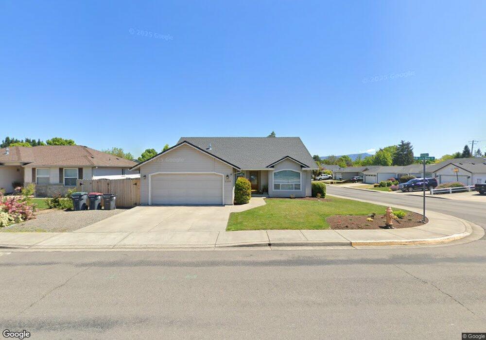 1350 Circlewood Dr, Central Point, OR 97502 - photo 1