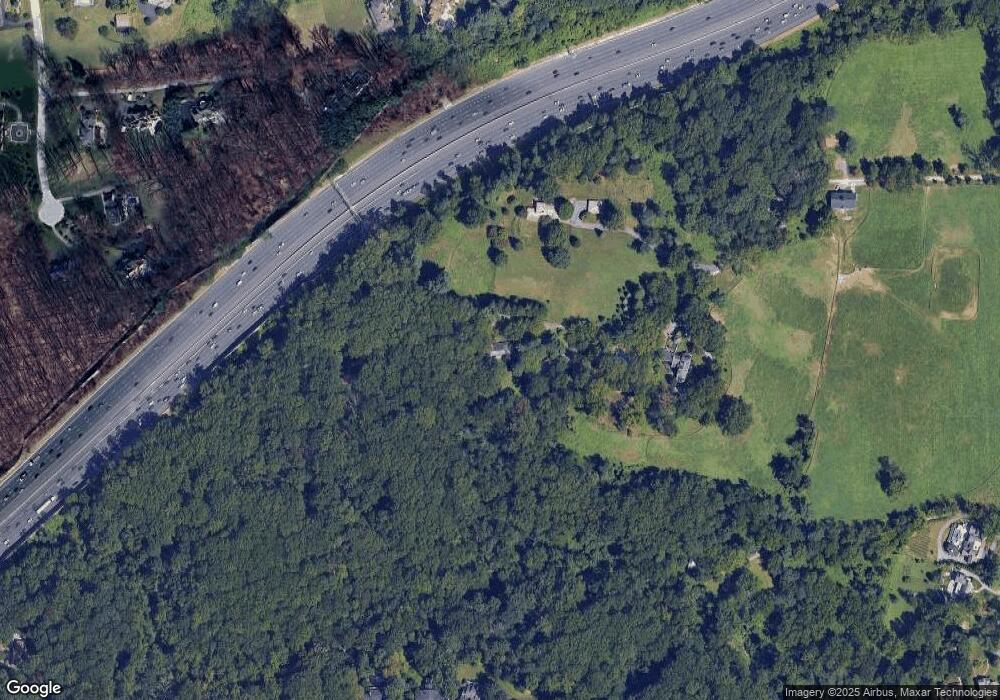 10216 Falls Rd, Lutherville Timonium, MD 21093 - photo 1