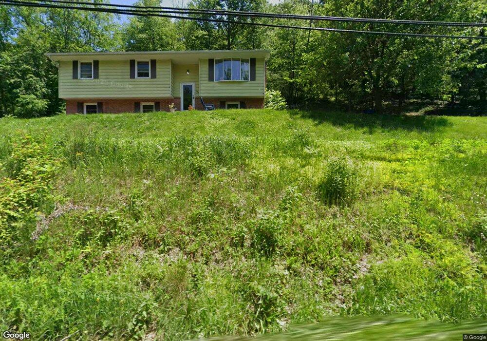 6853 Lime Kiln Rd, Slatington, PA 18080 - photo 1