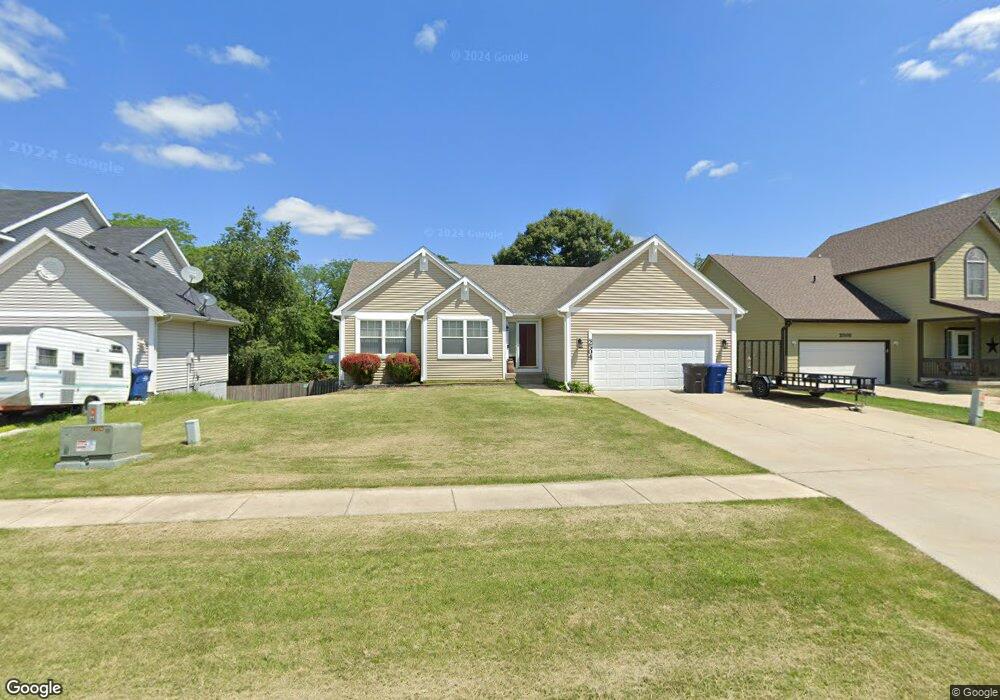 2504 E Park Ave, Des Moines, IA 50320 - photo 1