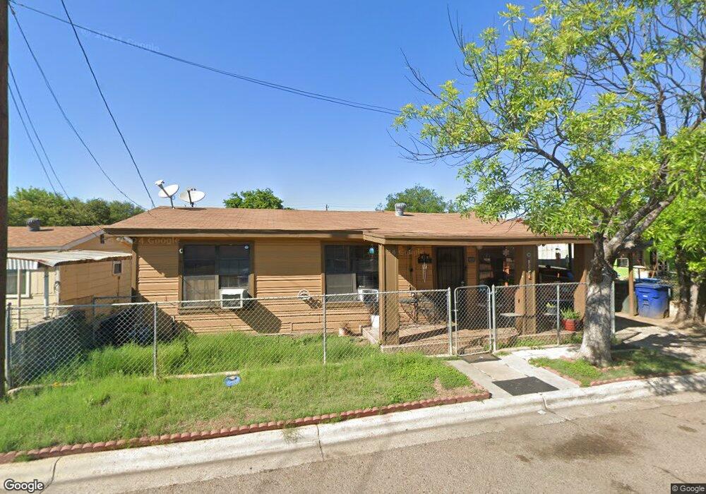 318 E Price St, Laredo, TX 78040 - photo 1