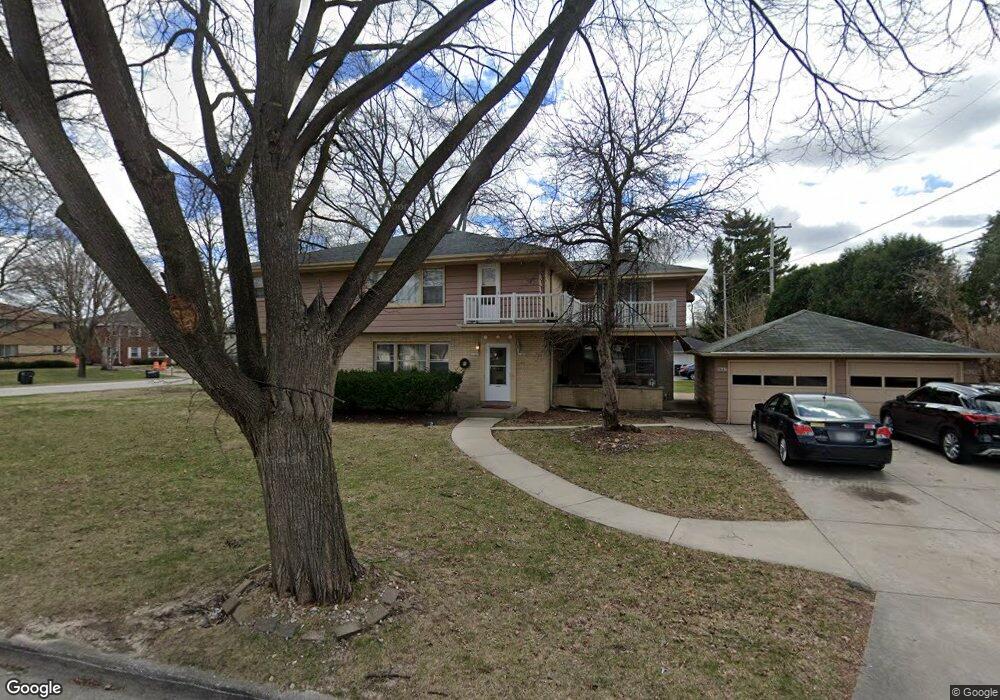 11607 W Vliet St, Milwaukee, WI 53226 - photo 1