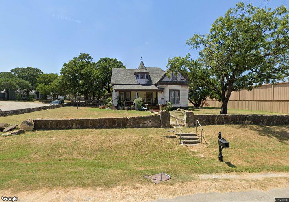 112 S Evans St, Boyd, TX 76023 - photo 1