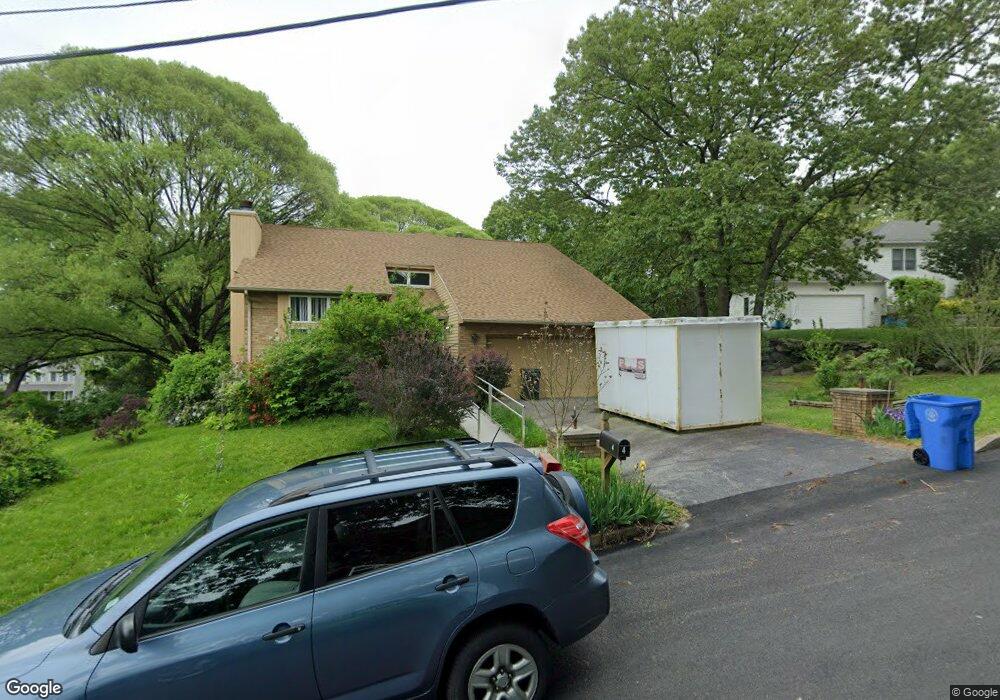 4 Jessica Ct, Cranston, RI 02920 - photo 1