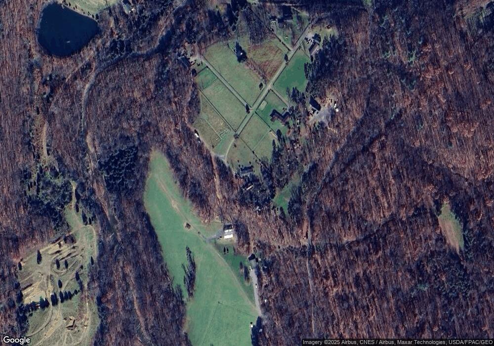 251 Horseshoe Ln, Points, WV 25437 - photo 1