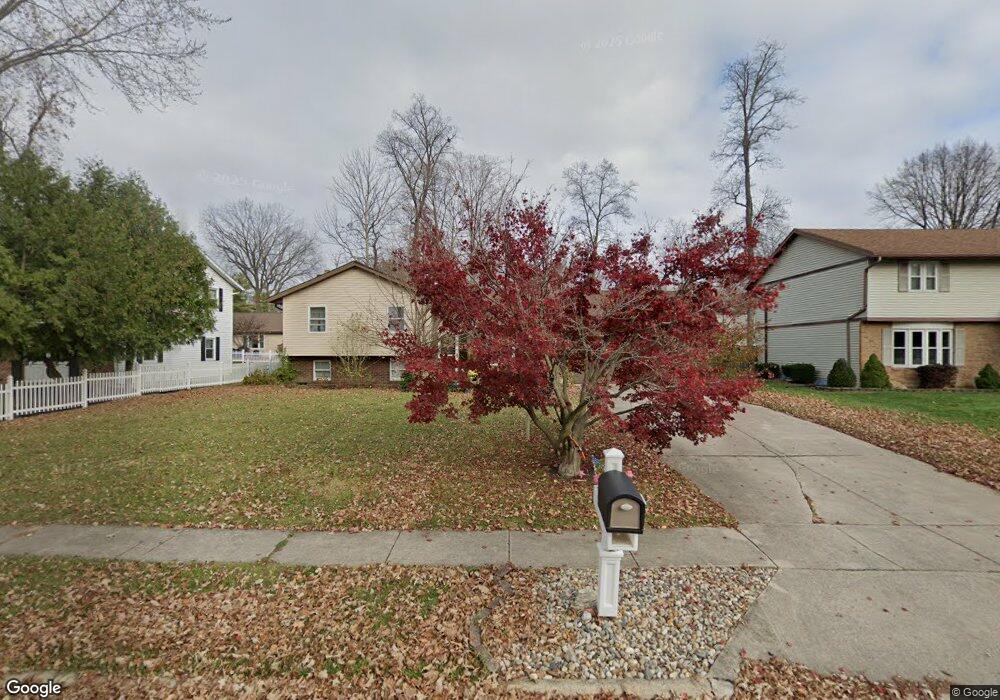 2824 Chapel Hill Dr, Lima, OH 45805 - photo 1