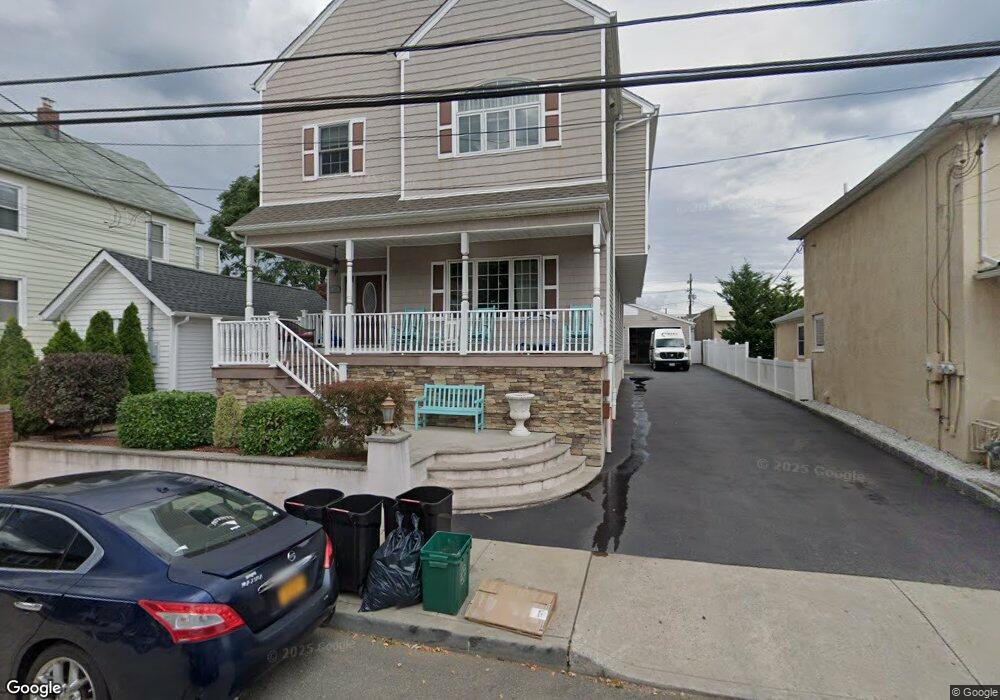 17 Maple Ave, Lynbrook, NY 11563 - photo 1