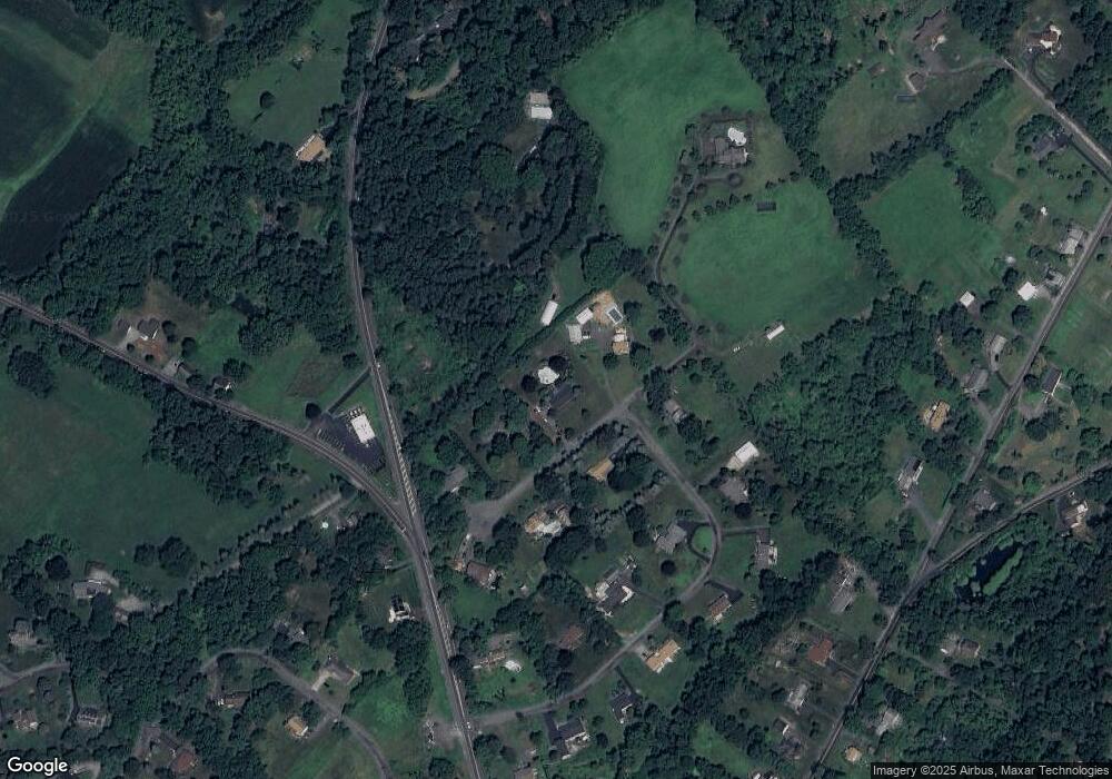 5225 Elgin Dr, Emmaus, PA 18049 - photo 1