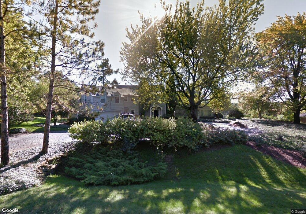 3281 Chickering Ln, Bloomfield Hills, MI 48302 - photo 1