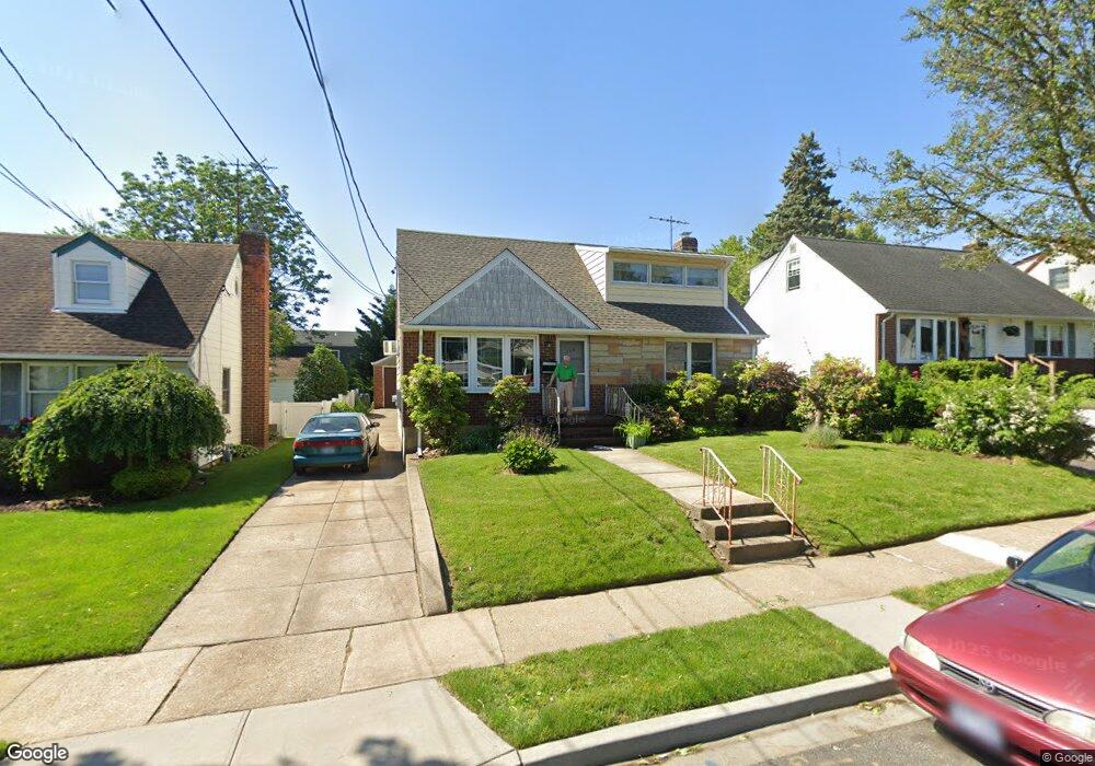 265 Jerome Ave, Mineola, NY 11501 - photo 1