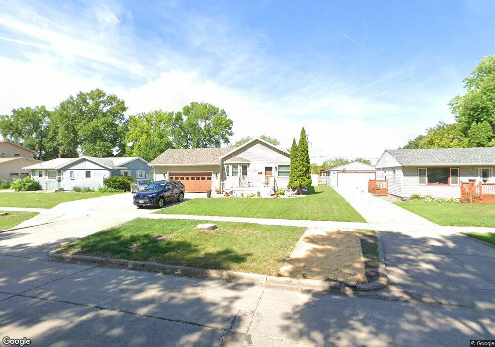 1529 17th St S, Fargo, ND 58103 - photo 1