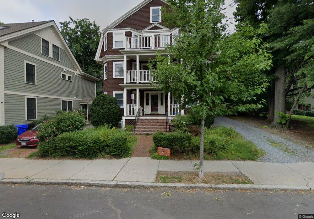 219 Freeman St unit 3, Brookline, MA 02446 - photo 1