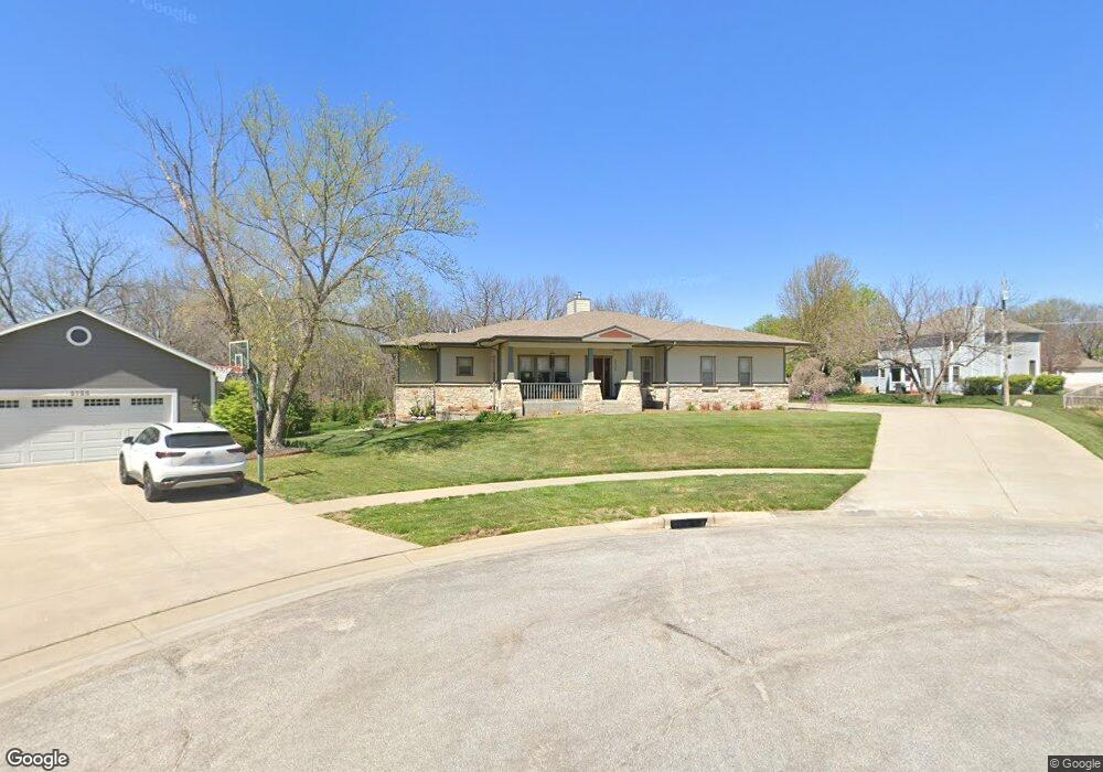 5730 SW Westport Cir, Topeka, KS 66614 - photo 1