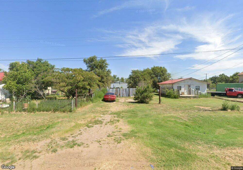 317 W 34th St, Plainview, TX 79072 - photo 1