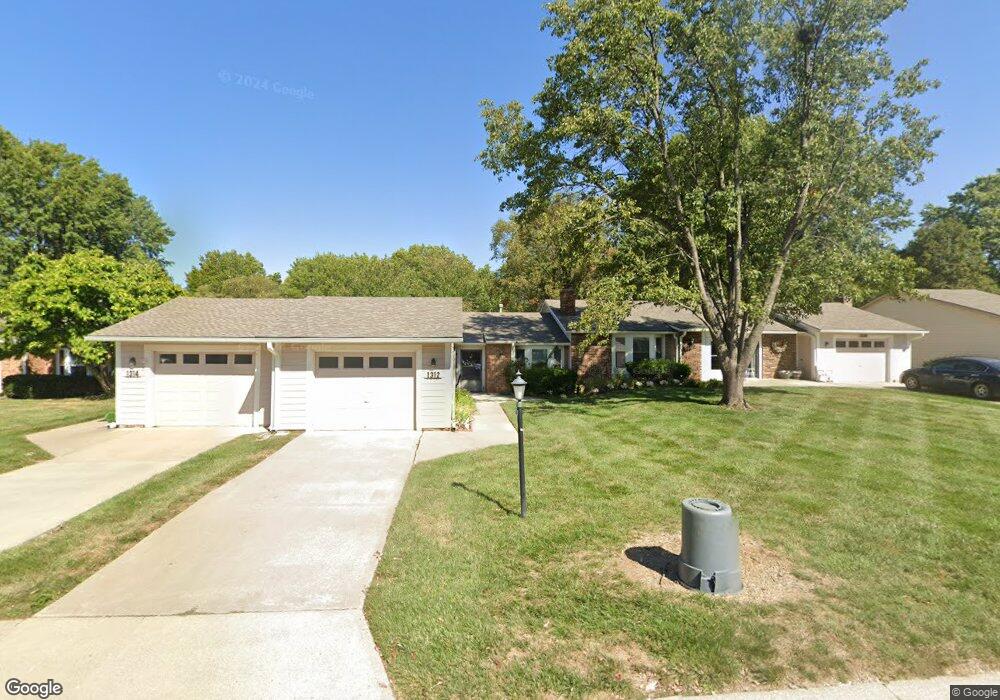 1312 W Jenkins Blvd, Raymore, MO 64083 - photo 1