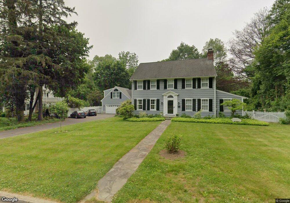 171 Algonquin Rd, Fairfield, CT 06825 - photo 1