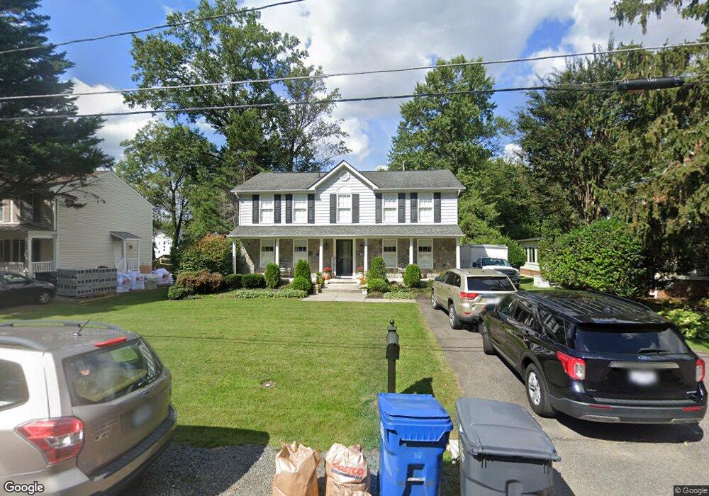 6918 Berkeley St, Falls Church, VA 22043 - photo 1