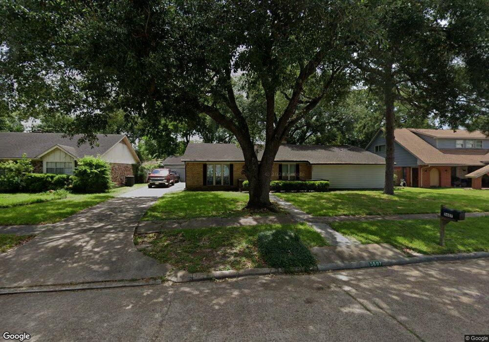 5607 Long Creek Ln, Houston, TX 77088 - photo 1