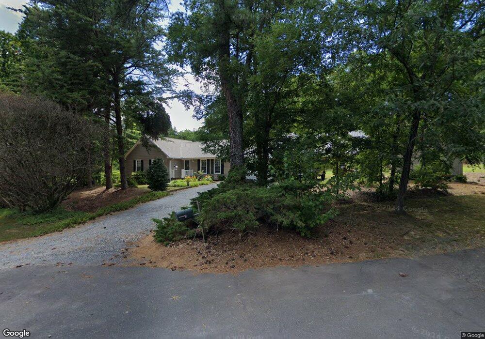 563 Manor Cir, Asheboro, NC 27205 - photo 1