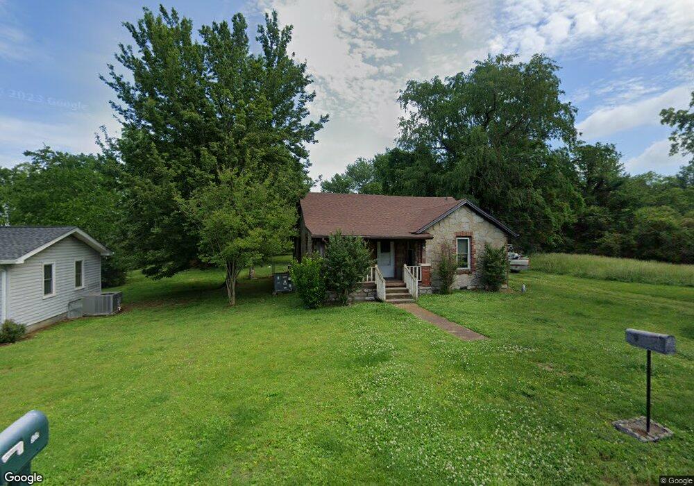 324 Colonial Ave, Shelbyville, TN 37160 - photo 1