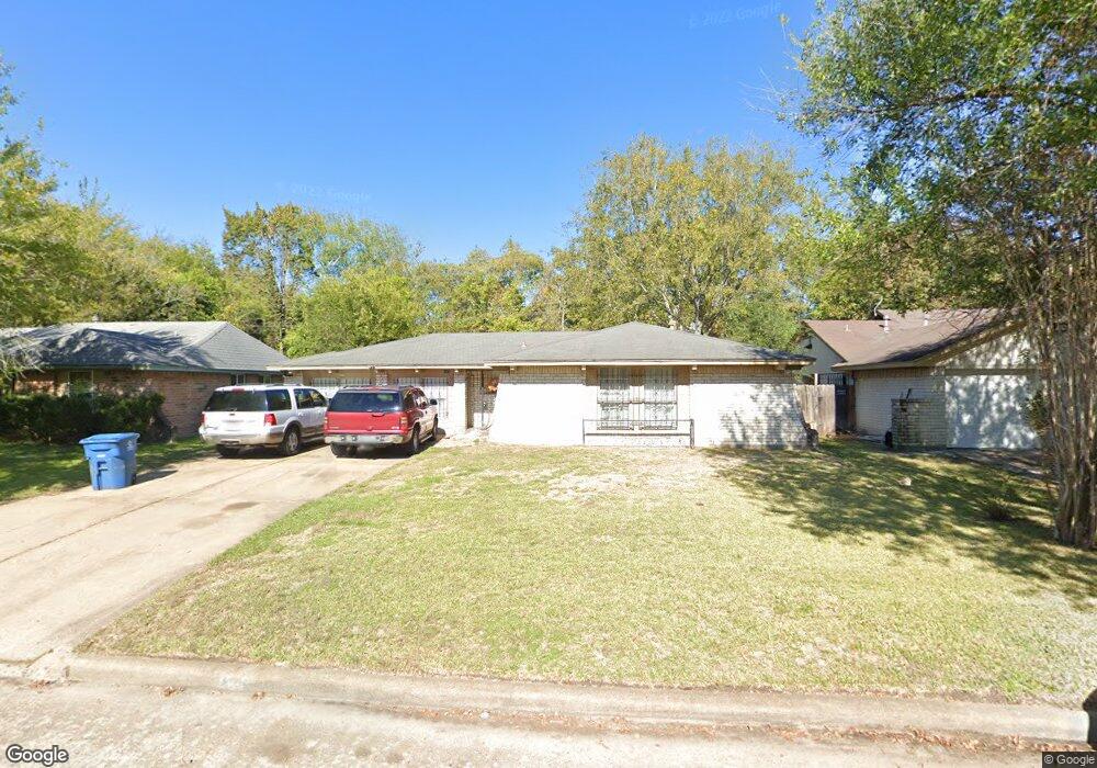 1914 Dormstom Ln, Houston, TX 77088 - photo 1