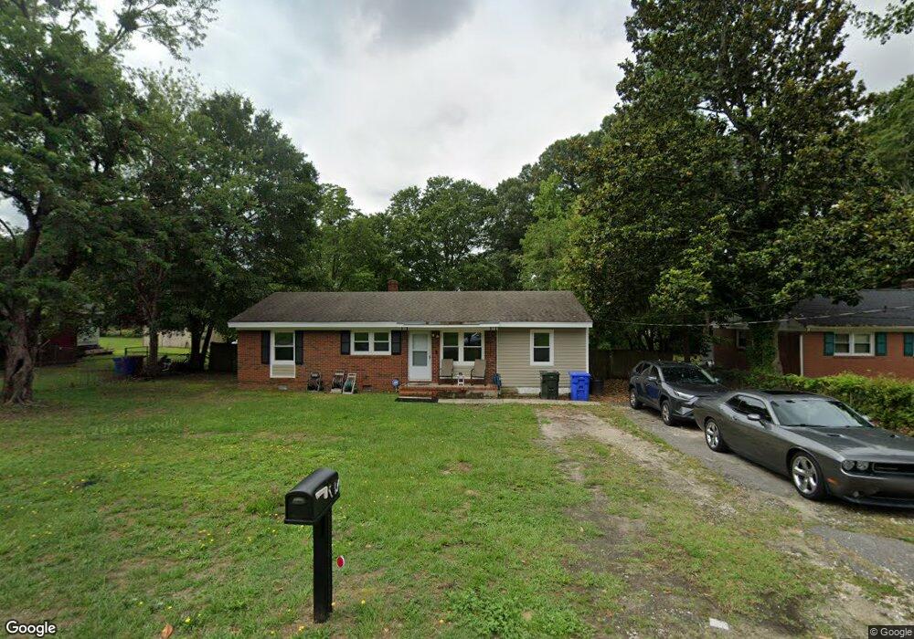 5325 Williamsburgh Dr, Fayetteville, NC 28304 - photo 1