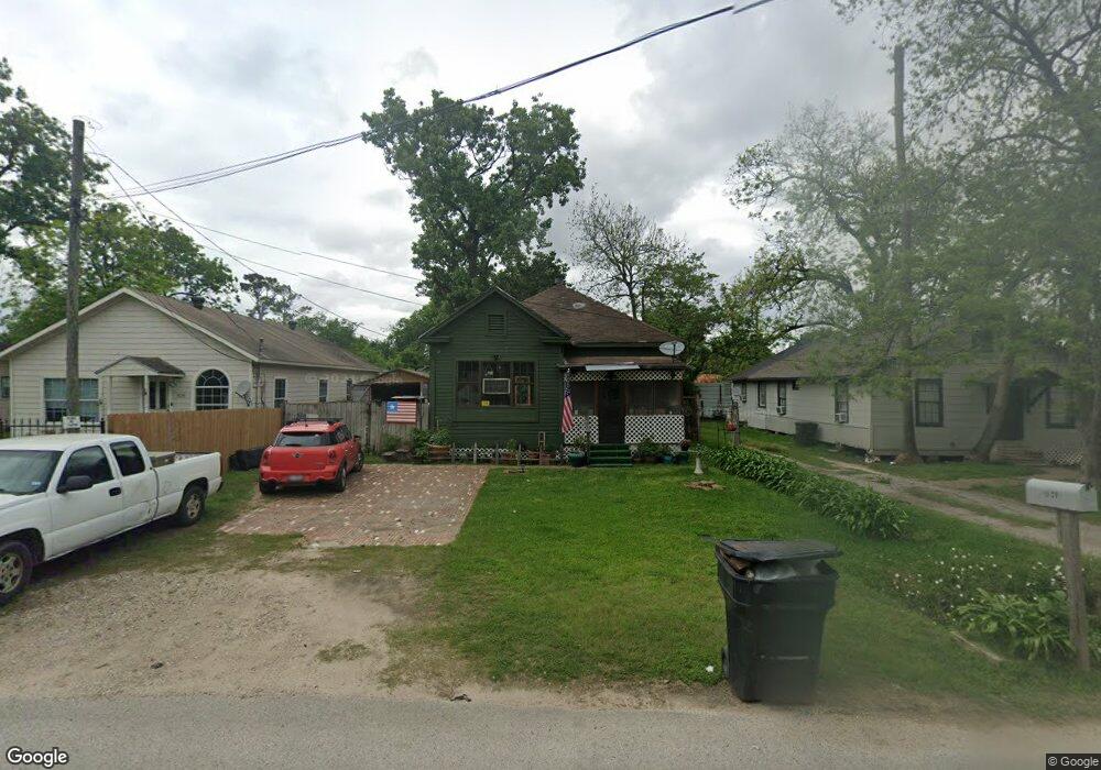 1529 Margaret St, Houston, TX 77093 - photo 1