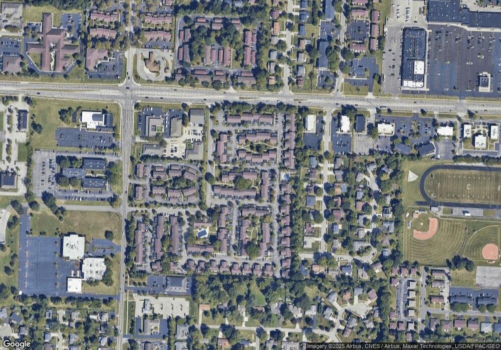 1675 Saint Albans Ct, Columbus, OH 43220 - photo 1