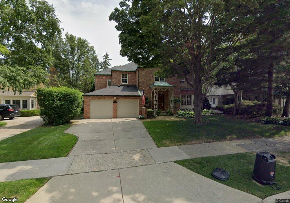 24 Elm Ct, Grosse Pointe Farms, MI 48236 - photo 1