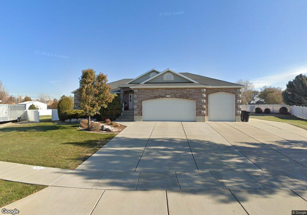 1218 N 2155 W, Clearfield, UT 84015 - photo 1