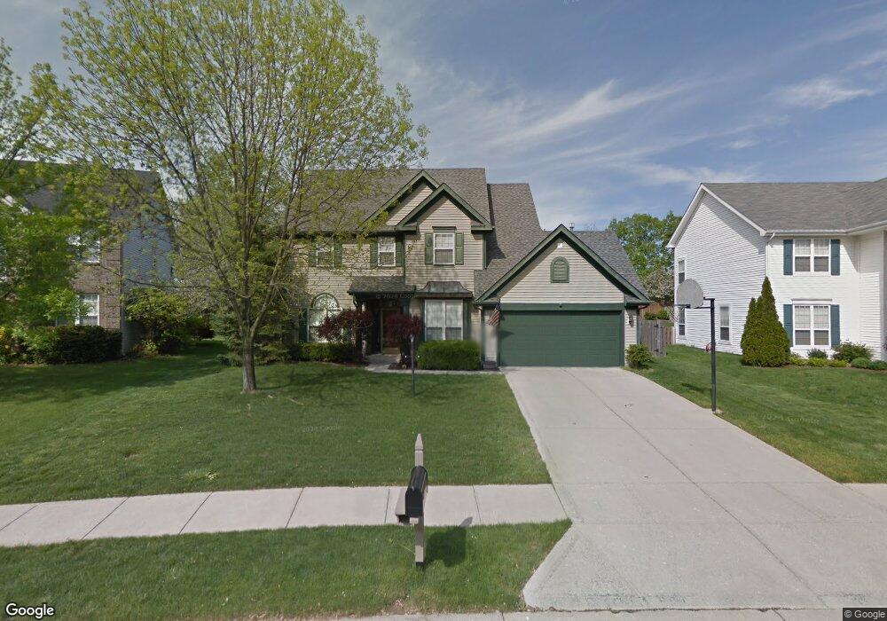 10176 Hawks Lake Dr, Fishers, IN 46037 - photo 1