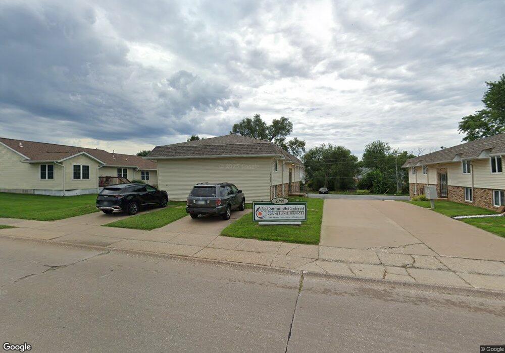 2711 W 63rd St unit 4, Davenport, IA 52806 - photo 1